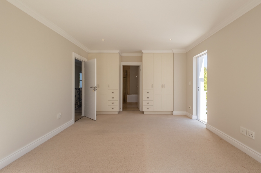 4 Bedroom Property for Sale in Thesen Islands Western Cape